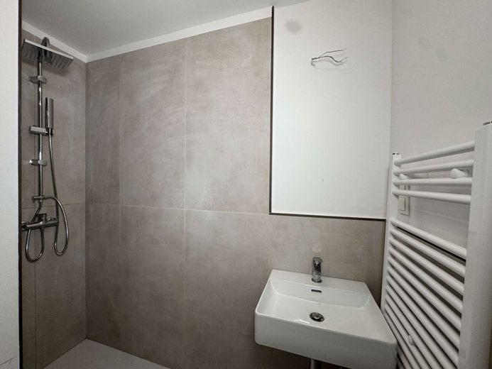 Helle frisch sanierte 2,5 Zimmer Wohnung in Bestlage von Wattenscheid - direkt am Aldi &amp; Netto – Badezimmer (3)