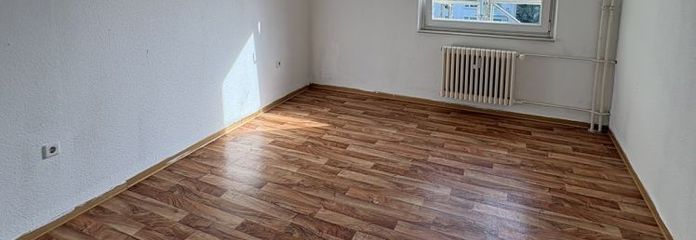Elmshorn में किराये के लिए 3 कमरों वाला अपार्टमेंट – केंद्रीय और रोशन