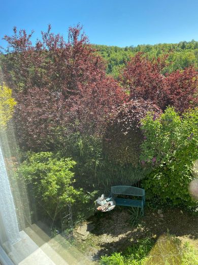 Family Happiness with Panoramic Views: Spacious Living in Leonberg’s Prime Location – Blick durch das Wohnzimmer