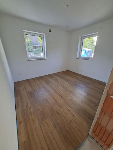 Maisonette Wohnung 71m² + 65m² Souterrain eigene Haustüre Erstbezug 2199€ warm inkl. Küche, Carport – Photo 12