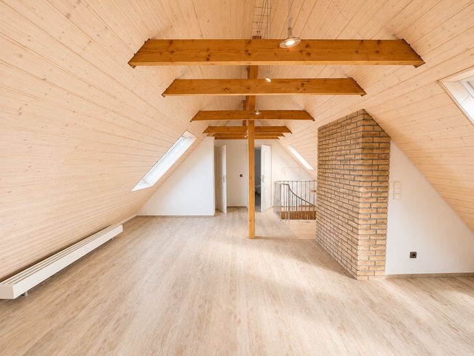 155 m² Maisonette mit außergewöhnlichem Wohngefühl | 4 Zimmer | 2 Bäder – oberer Wohnbereich