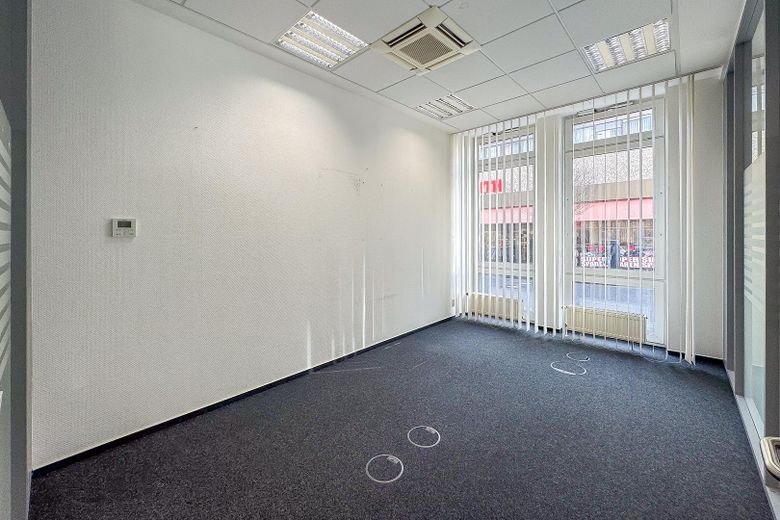 Büro-/Praxisfläche