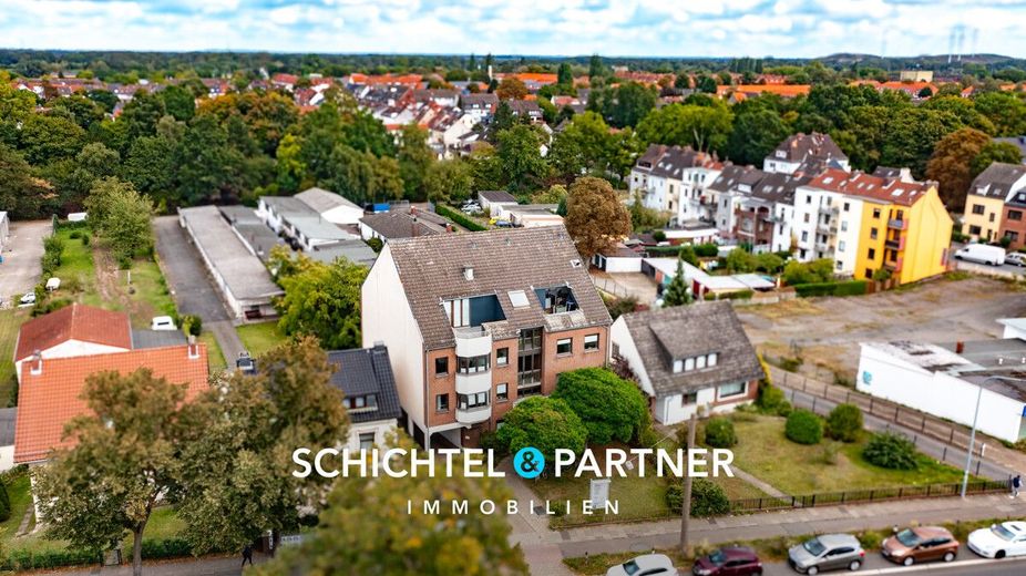 Gröpelingen | Vermietetes Ein-Zimmer Apartment mit Balkon und Fahrstuhl – S&amp;P | Drohnenansicht