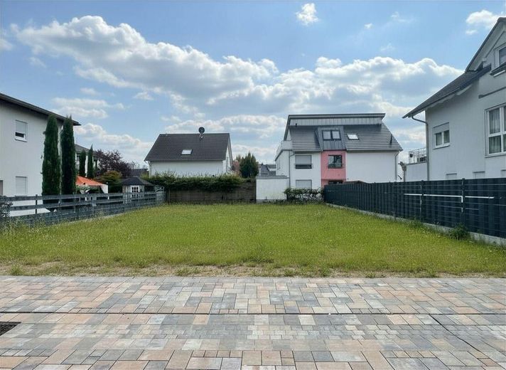 434 m² Freiheit – Verwirklichen Sie Ihren Wohntraum – Grundstücksansicht