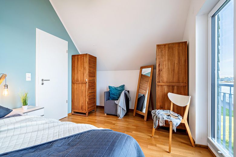 Semi-detached house in the Baltic Sea resort Olpenitz Kappeln, waterside location with large plot – Schlafzimmer Eltern
