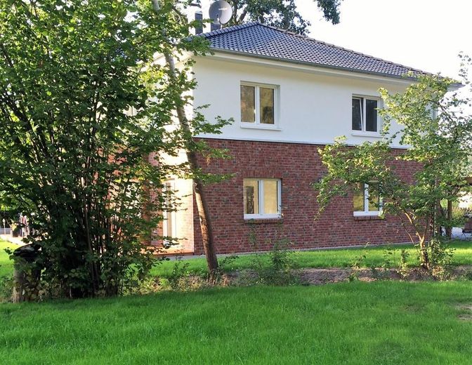 Naturnah Wohnen in Wandlitz – Seitenansicht