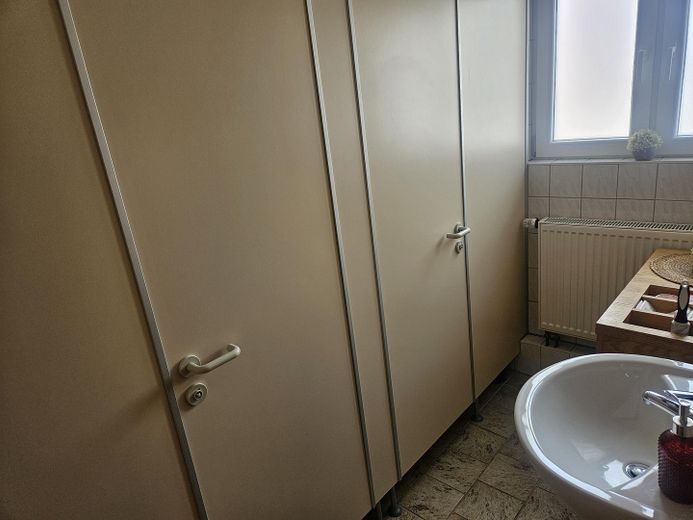 Gastätte in Fußgängerzone Oldenburg in Holstein – Damentoilette