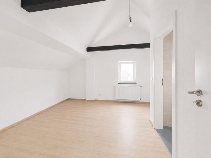 Provisionsfrei: Kernsaniertes Mehrgenerationenhaus mit 649 m² Grundstück & Erweiterungspotenzial – Foto 11