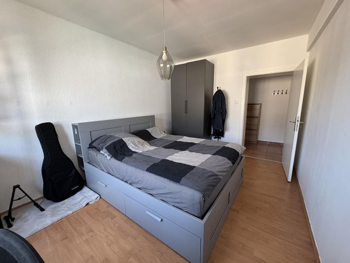 Provisionsfrei,renoviert,ruhig,95qm Wohnung 3,5 Zimmer+Küche mit EBK,Tageslichtbad,Südbalkon – Gäste-/Kinderzimmer
