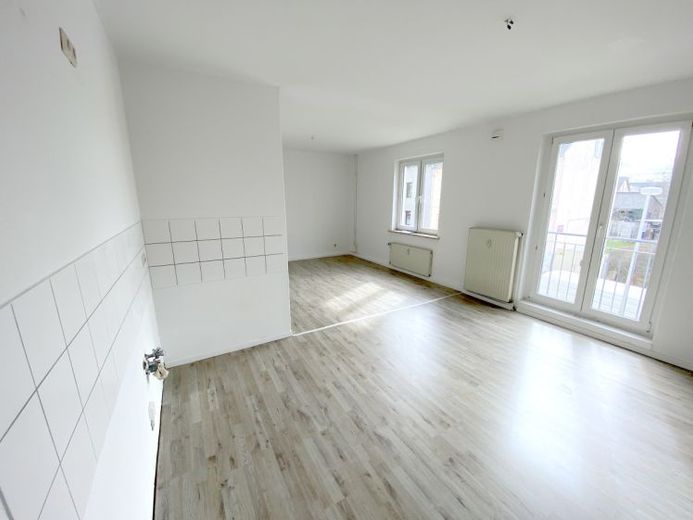 Attraktive, helle 3-Raum-Wohnung Chemnitz-Hilbersdorf – Foto 1