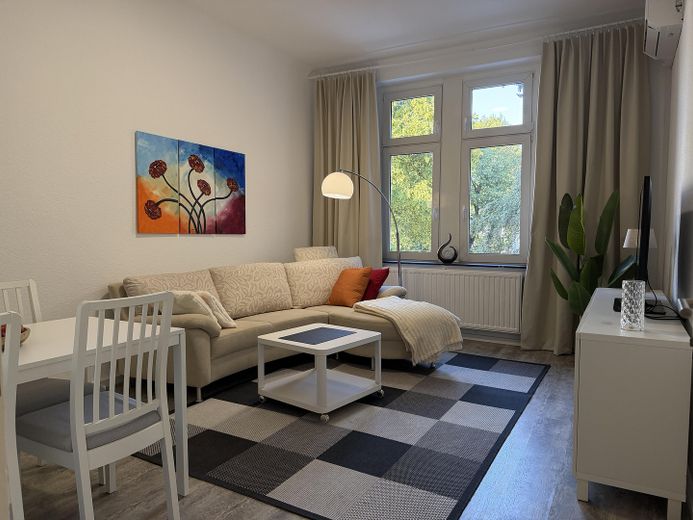 con aire acondicionado, completamente amueblado, recién renovado, listo para entrar a vivir, 2 hab., baño con cocina y balcón – Foto 1