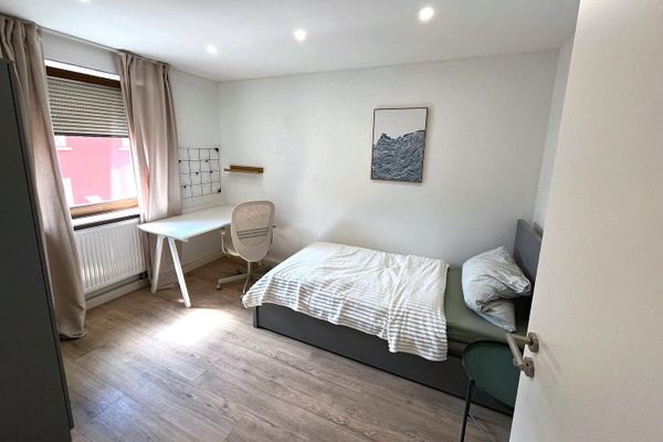 Nur noch 6 WG Zimmer frei | Erstbezug, voll möbliert & ab sofort