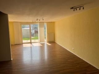 WohnEsszimmer zum Garten hin