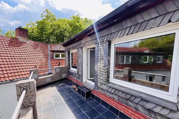 Ruhe über dem Wasserviertel | zentral auf 165 m² | Dachterrasse mit Blick ins Grüne