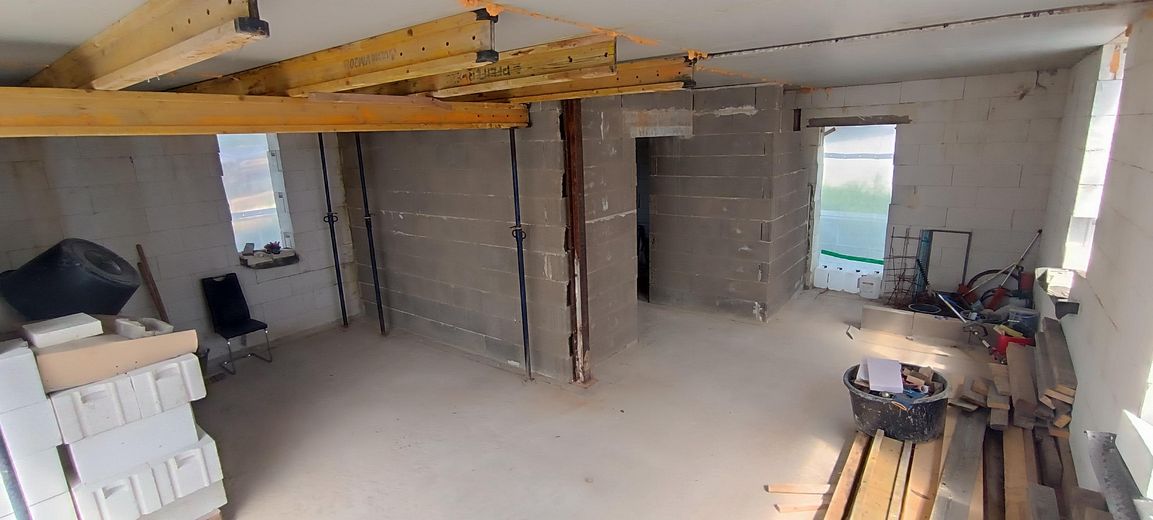 Haus Rohbau Neubau mit Baugenehmigung, Mietkauf möglich – aus dem Flur zur offene Küche