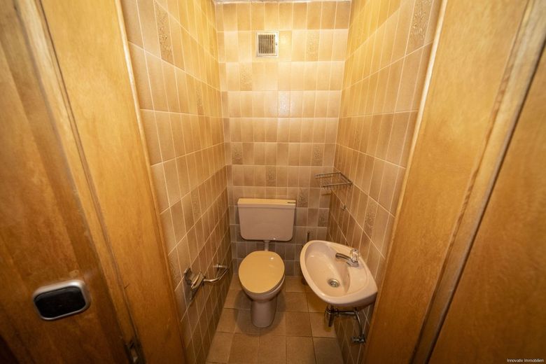 Ihr neues, gemütliches Zuhause in Zentrumsnähe von Püttlingen – Gäste-WC Erdgeschoss