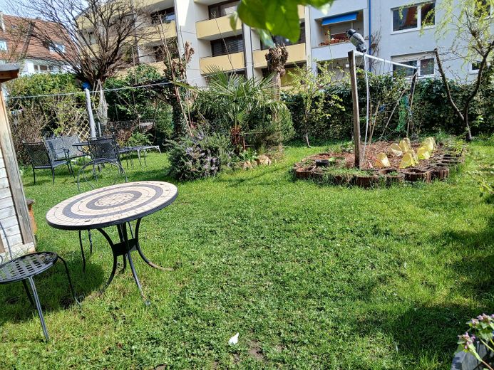 Ruhige Erdgeschosswohnung mit einmaligem Garten in zentraler Lage in der Unterwiehre – Foto 20