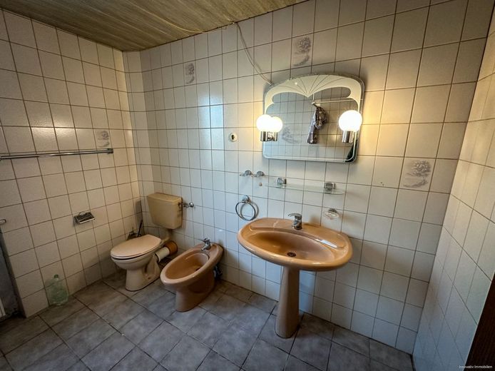 Badezimmer EG
