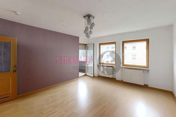 Disponibile a partire dal 01.10.26 / In vendita luminoso appartamento di 4 locali con balcone, sala hobby e garage singolo