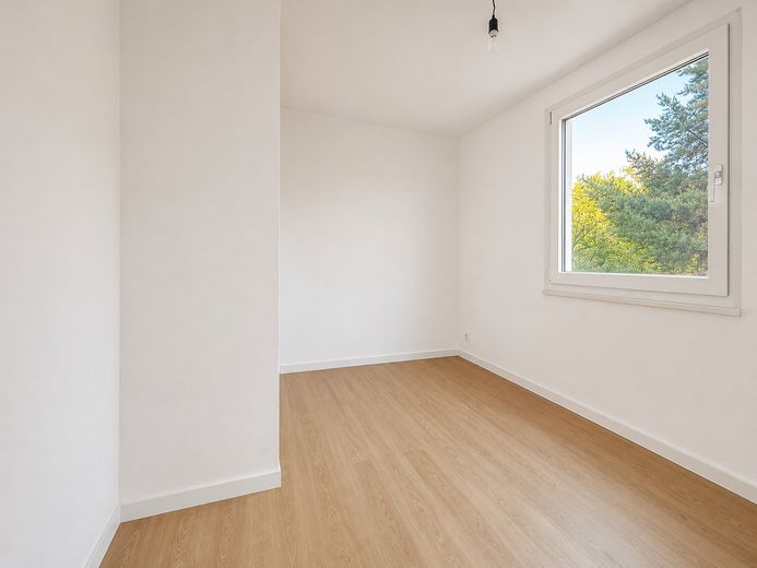 Modernisierte 3-Zimmer-Wohnung mit 2 Westbalkonen in Regensburg – Zimmer 3