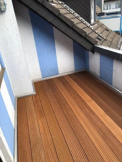 3-Raum DG Wohnung mit Balkon – Balkon