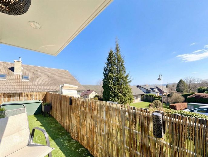 Wohnen auf einer Ebene - 143 m² modernisiert mit Balkon &amp; Garage – Balkon