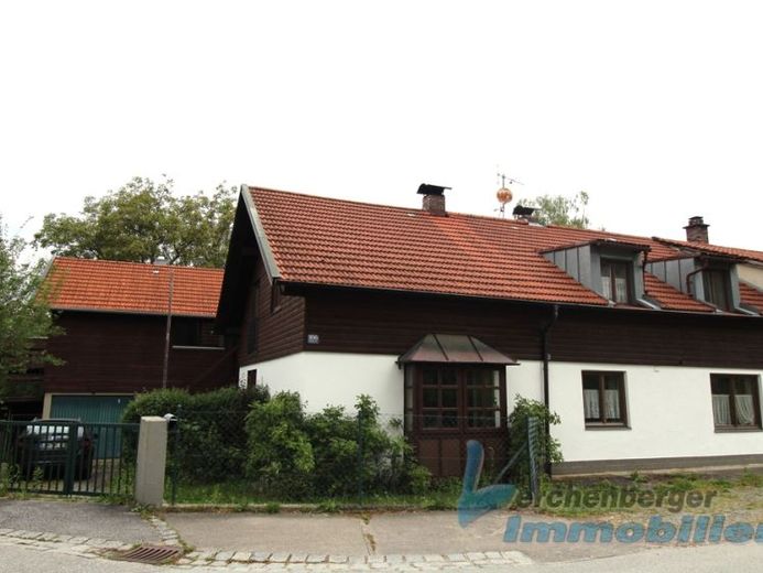 Natur pur! Großzügiges Einfamilienhaus mit Einliegerwohnung in Landau an der Isar – Foto 1