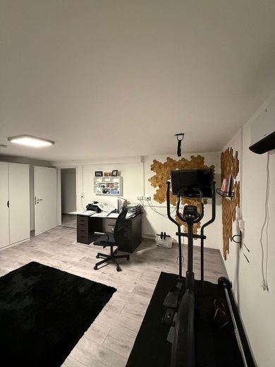reserviert - Freistehendes Einfamilienhaus in Bestlage von Hbg-Kayh – Feldrandlage, A+, Wärmepumpe – Multifunktionsraum