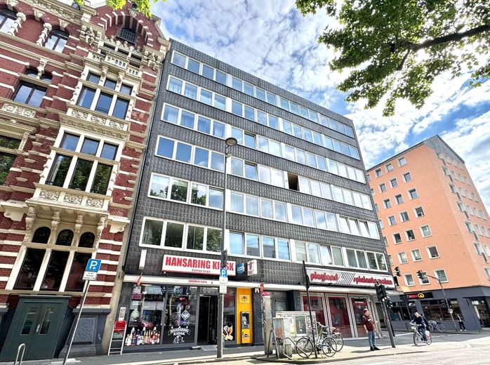 City Living – 19