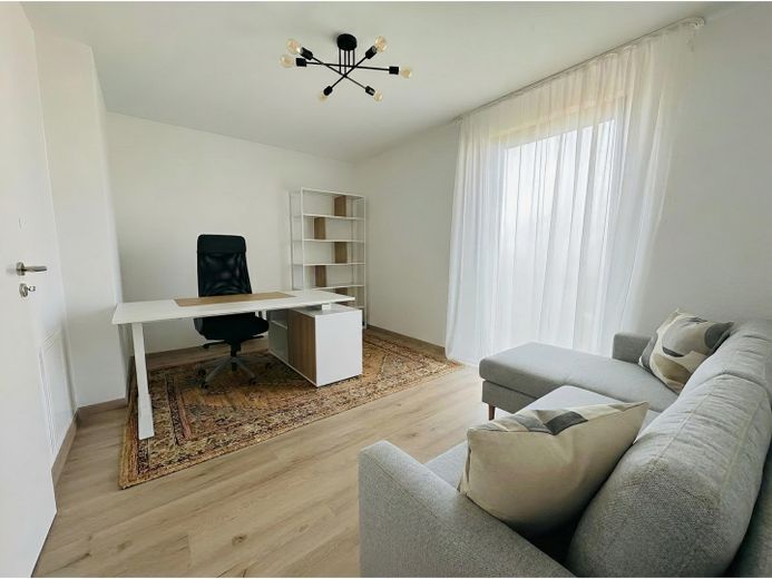 Büro / Kind 2 (DG)
