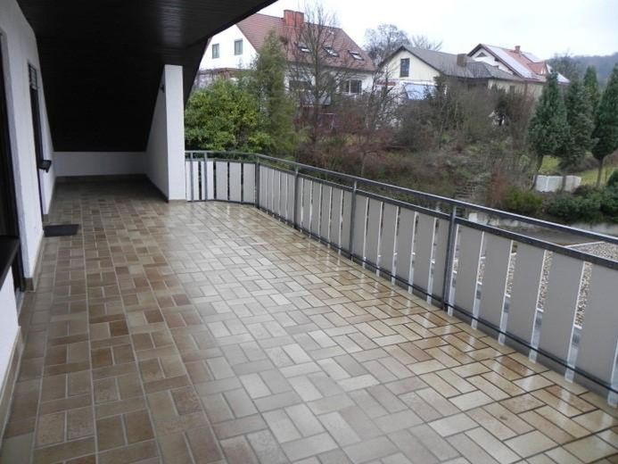 Balkon mit Abstellfläche