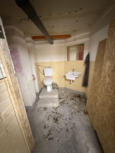 100 m² Lagerfläche | Strom, Wasser, WC | Bayerischer Platz | auch teilbar – Raum 2 - 48qm