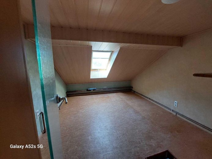 Maison individuelle avec logement indépendant, prairie en pleine nature à Friedeburg – Raum2 Obergeschoss