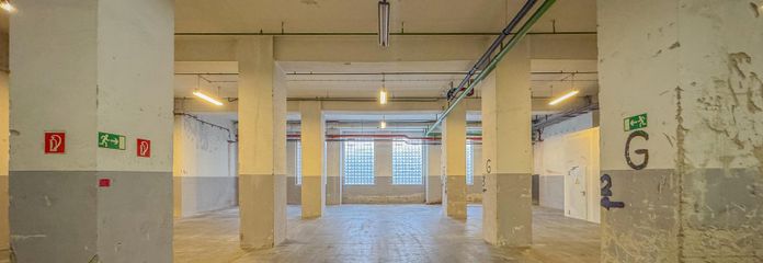 ALMACÉN – 130 m² – TRANSITABLE – IDEAL PARA EMPRESAS ARTESANALES – PLAZA DE APARCAMIENTO opc. – SERVICIO DE SEGURIDAD – Lagerfläche -130 m² - Foto 1