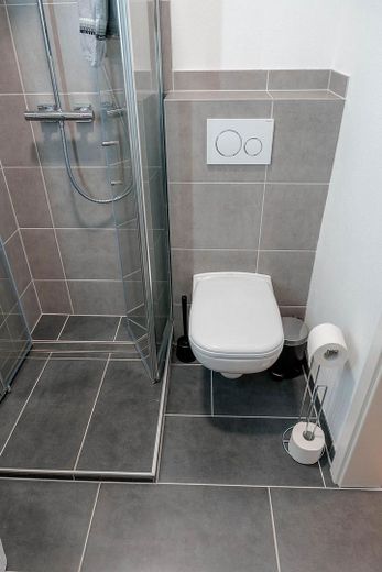 1 monolocale (arredato) in ottima posizione / incluse tutte le spese accessorie e il Wi-Fi – Bad