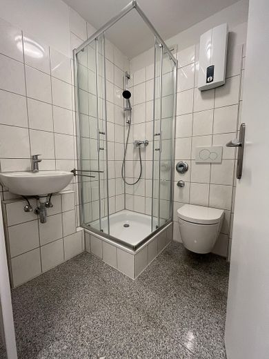 Sanierte 1 Zimmer-Wohnung mit Terrasse in der Altstadt – Bad neu ausgestattet