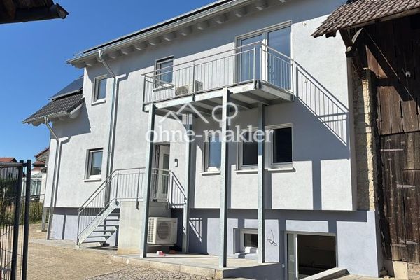 Exceptionnel appartement 2 pièces en duplex/sous-sol dans une maison KfW 55 fraîchement rénovée