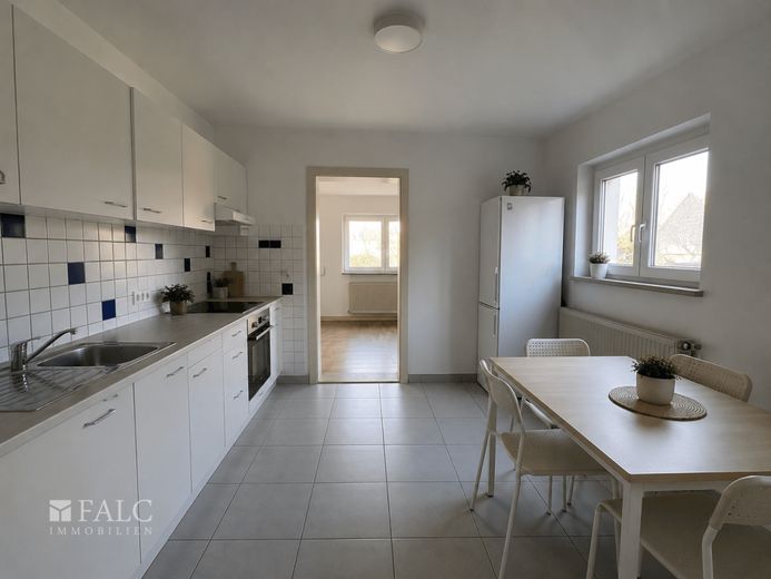 Großes Einfamilienhaus mit 634 m² Grundstück, Garage und viel Potenzial – Küche