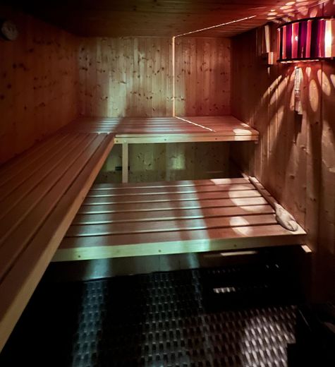 Einfamilienhaus in attraktiver Lage von Berlin-Hohenschönhausen – Sauna