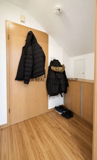 Wertstabile Kapitalanlage in Ingolstadt-Friedrichshofen: Vermietetes Dachgeschoss-Apartment mit Tiefgaragenstellplatz in ruhiger zweiter Reihe! – Eingang/ Diele