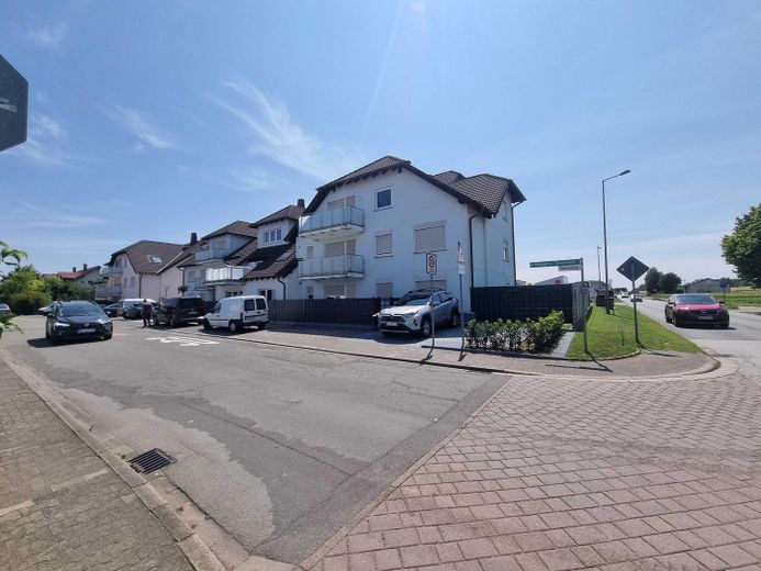 Ramstein | 27 viviendas | TOTALMENTE ALQUILADO | 437.064 € de alquiler neto anual | 6,33 % DE RENTABILIDAD BRUTA | FACTOR 15,79 – Außenansicht Seufzerweg 2-4
