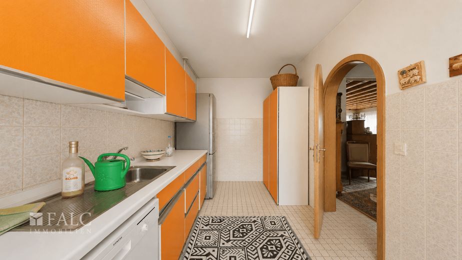Großzügiges Landhaus mit separaten Apartmentbereichen – Küche