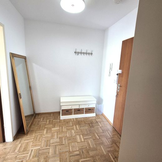 2-kamerappartement (gemeubileerd) met balkon en lift in Stuttgart-Noord / Centrum, nabij Milaneo – Eingangsbereich