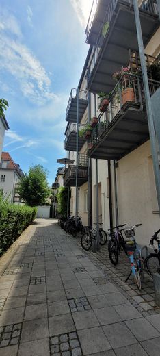 Wolne, umeblowane, idealnie rozplanowane mieszkanie z nasłonecznionym balkonem i dobrym bilansem energetycznym – Eingangsbereich