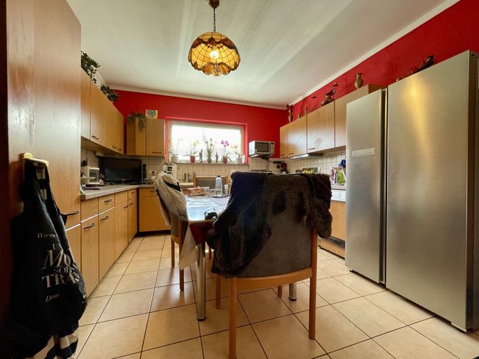 Fröndenberg-Frömern: Freistehender Bungalow mit Garage in familienfreundlicher Lage! – Wohnküche
