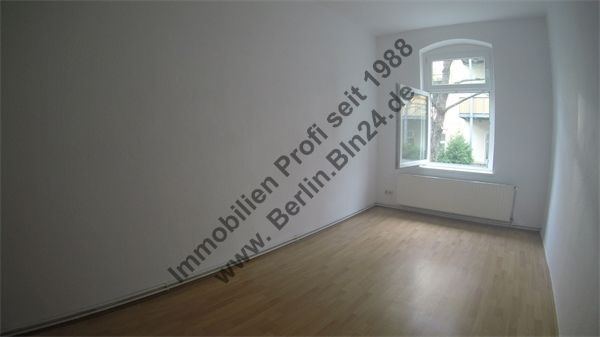 3er WG oder 2er WG - Pärchen - saniert - Duschbad mit Fenster – G0035257