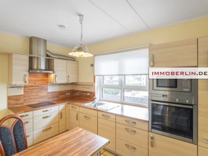 IMMOBERLIN.DE - Fabelhaftes Haus mit Westterrasse & Gartenidylle in familienfreundlicher Lage – Foto 1