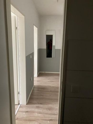 Großzügige Wohnung mit ausgebauten Kellerräumen und Terrasse in Reinshagen – फोटो 10