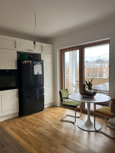 Modernes Neubau-Apartment mit großzügigem Balkon / Berlin-Stralau – Küche