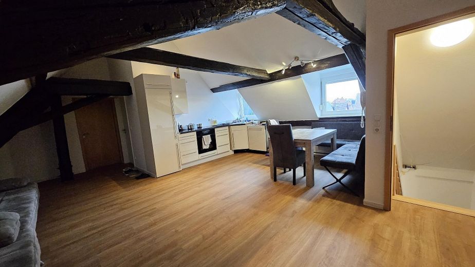 große offene Küche DG